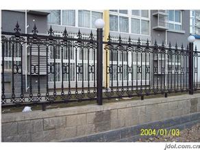 ����Χ��